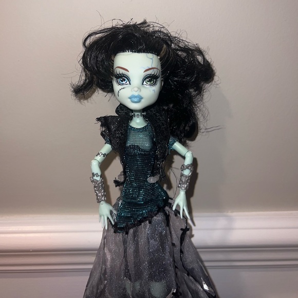 Frankie Stein Ghouls Rule Monster High Doll Mattel - Picture 2 of 8
